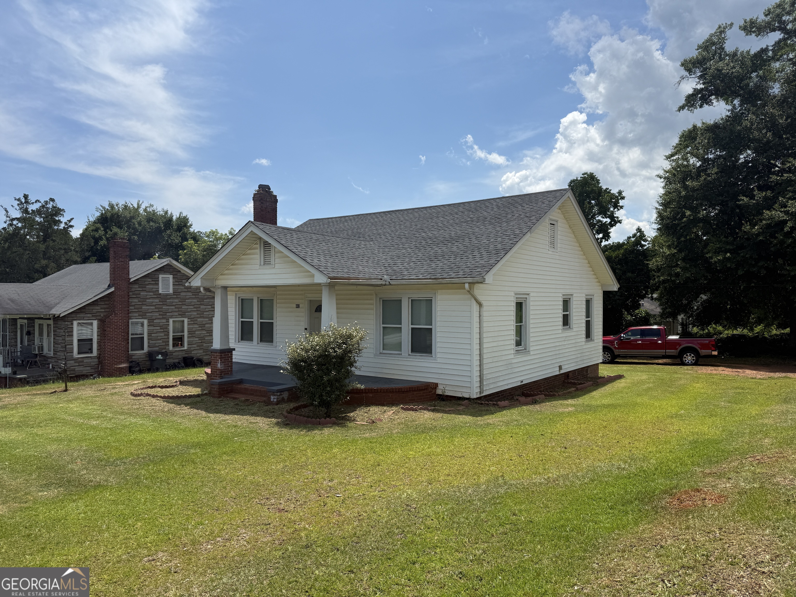 602 S Church Street Property Photo 2