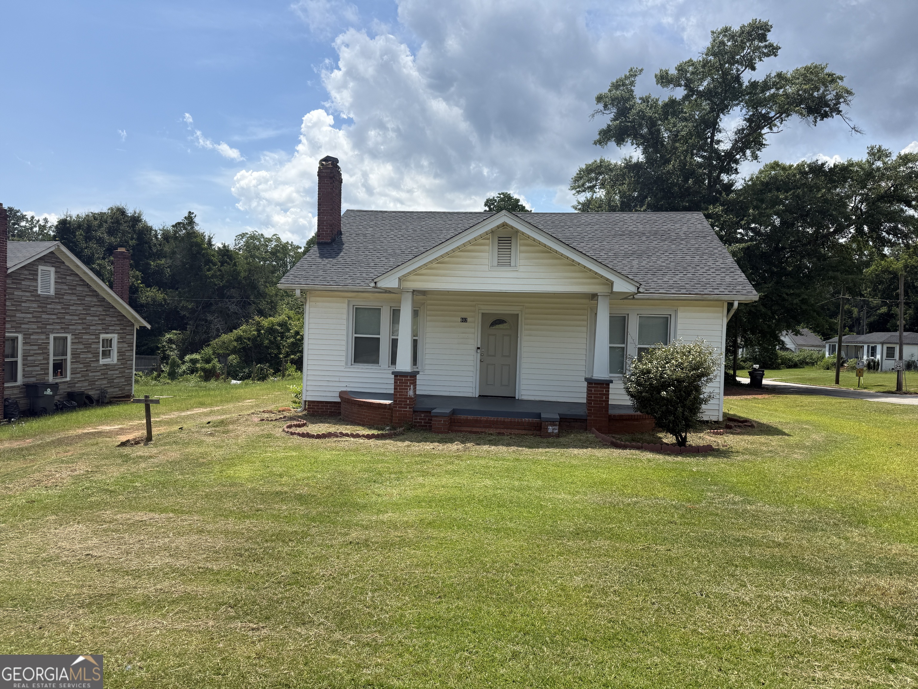 602 S Church Street Property Photo 3