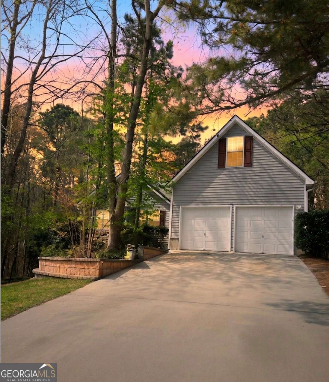2072 Amberly Crossing Lane Property Photo 1