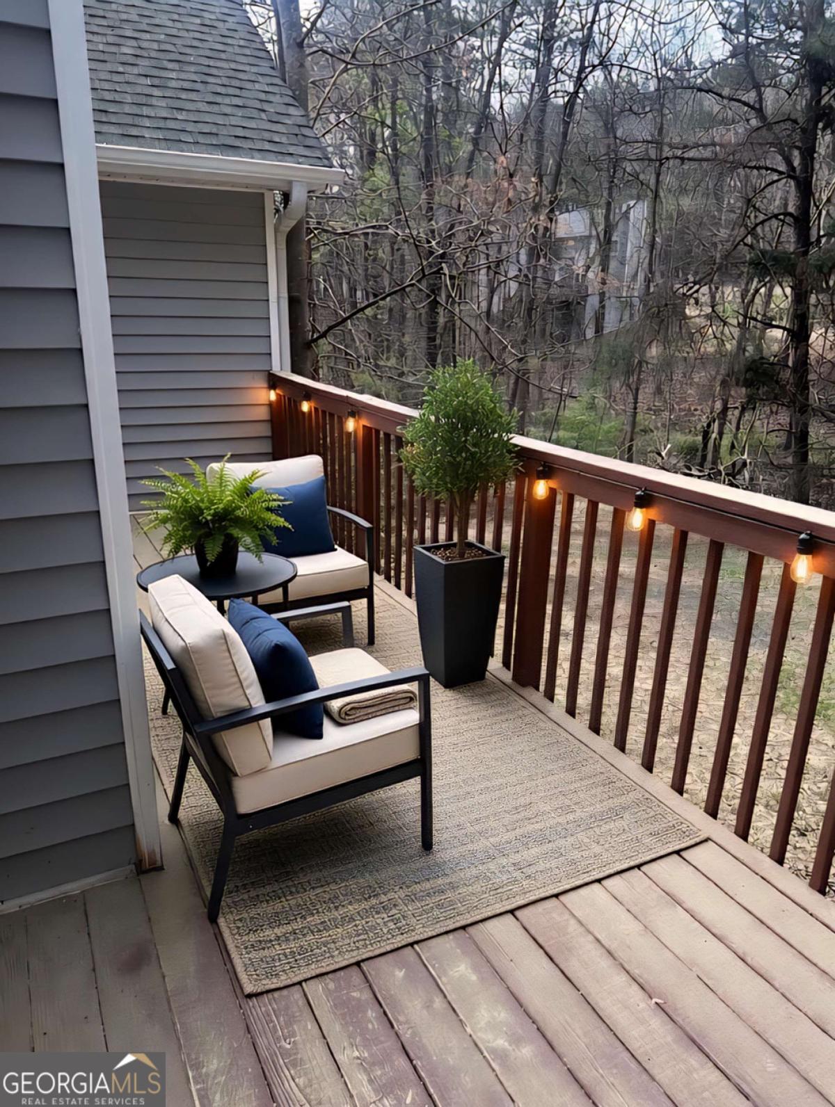 2072 Amberly Crossing Lane Property Photo 6