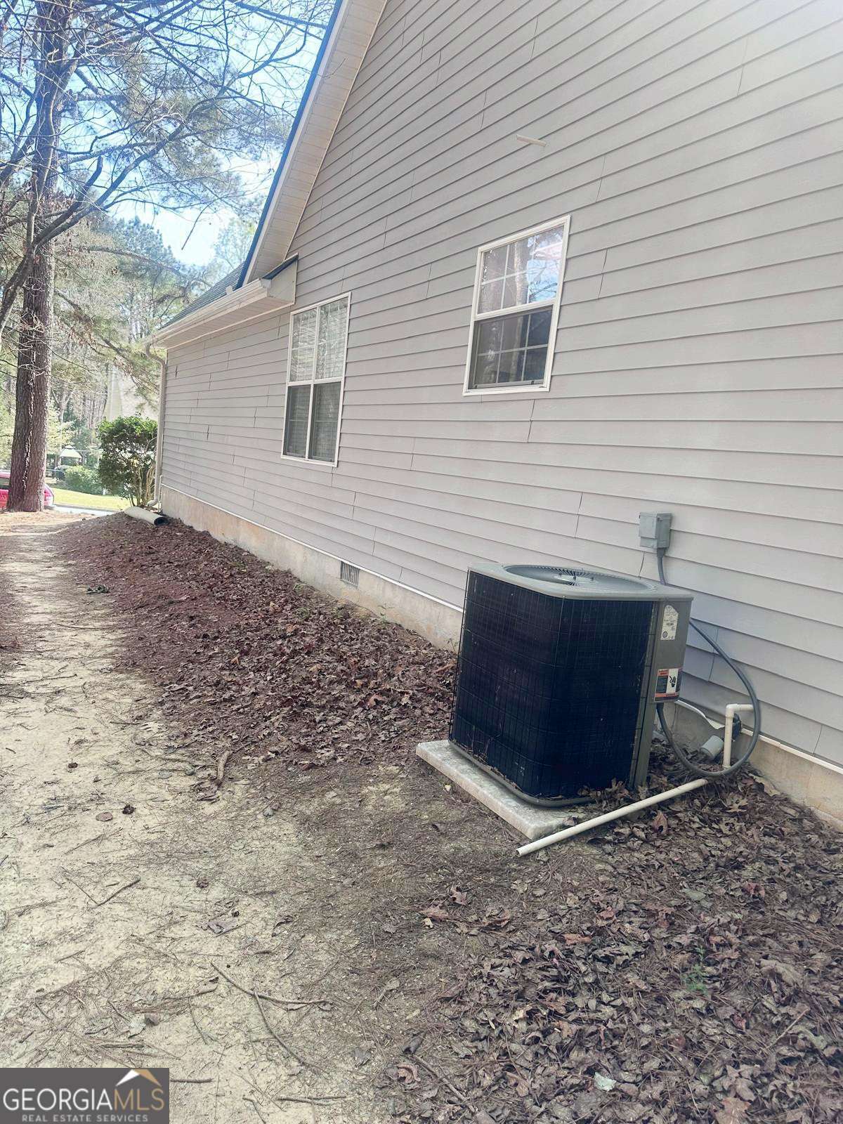 2072 Amberly Crossing Lane Property Photo 19