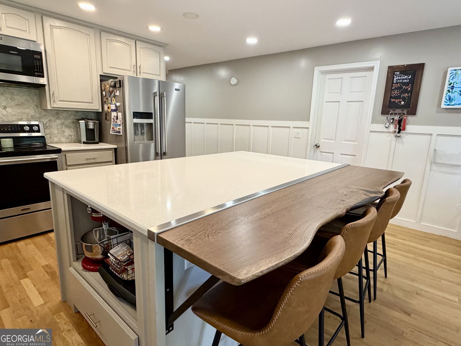 4411 Post Road Property Photo 10
