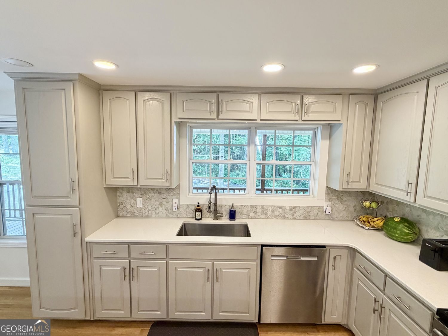 4411 Post Road Property Photo 14