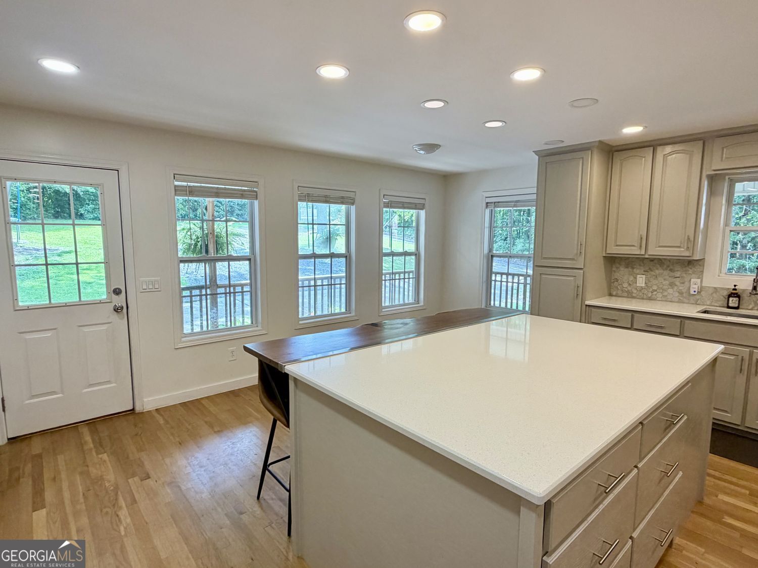 4411 Post Road Property Photo 17