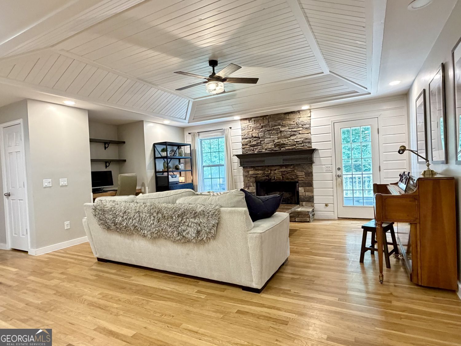 4411 Post Road Property Photo 18