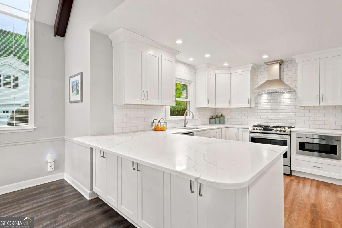 4346 Collingham Trace Ne Property Photo 13