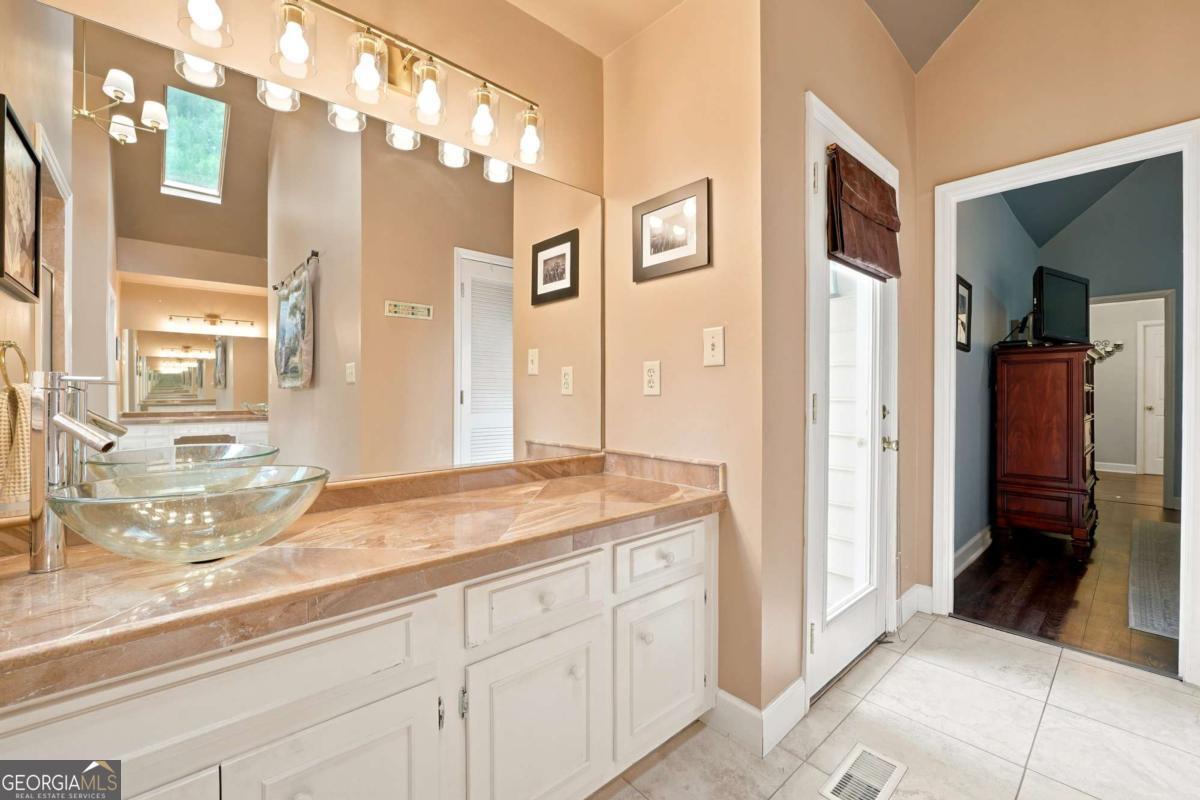 4346 Collingham Trace Ne Property Photo 28