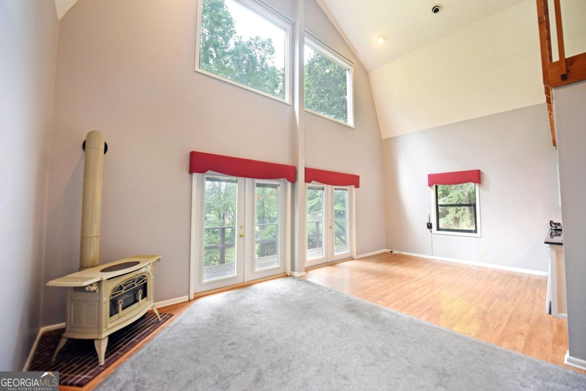 19 Pine Ridge Terrace Property Photo 3