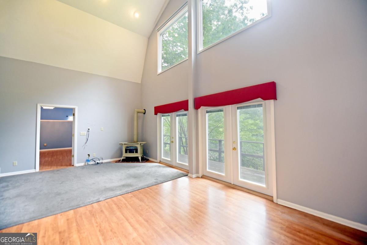 19 Pine Ridge Terrace Property Photo 4