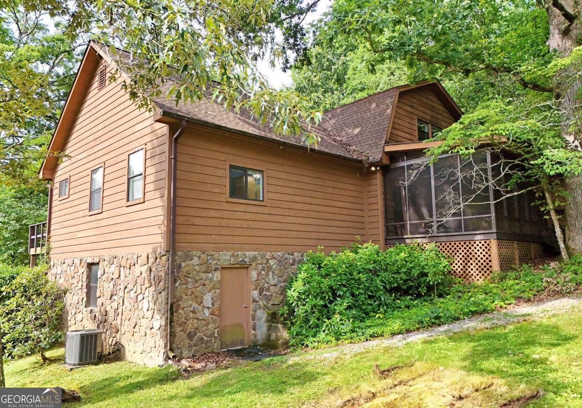 19 Pine Ridge Terrace Property Photo 13