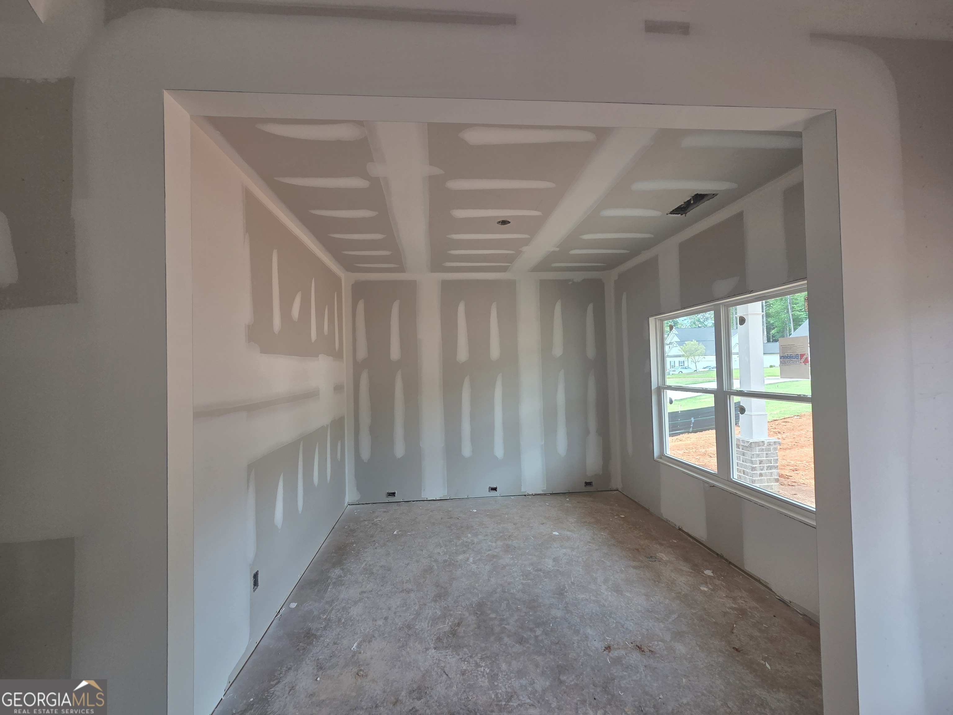 313 Meadows Drive Property Photo 4