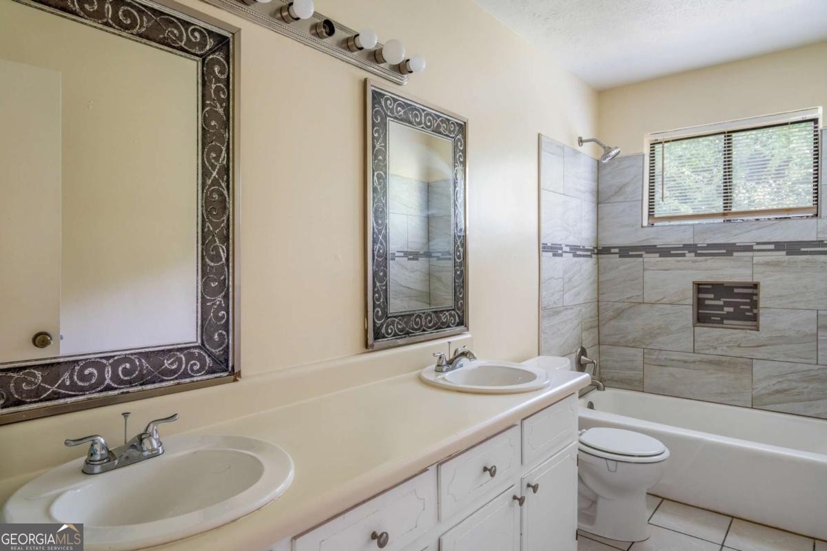 1236 Country Pine Drive Property Photo 15