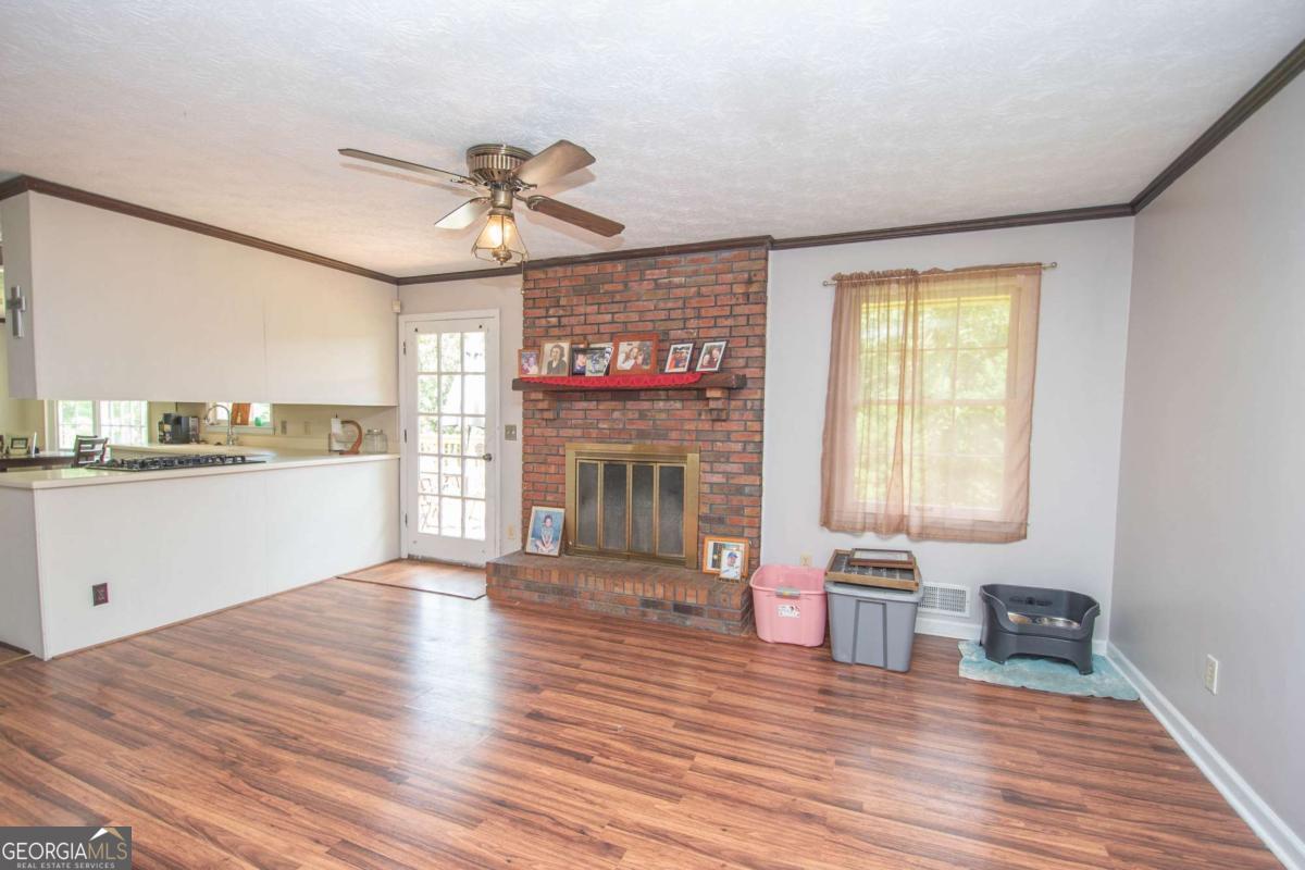 128 Robinhood Drive Property Photo 7