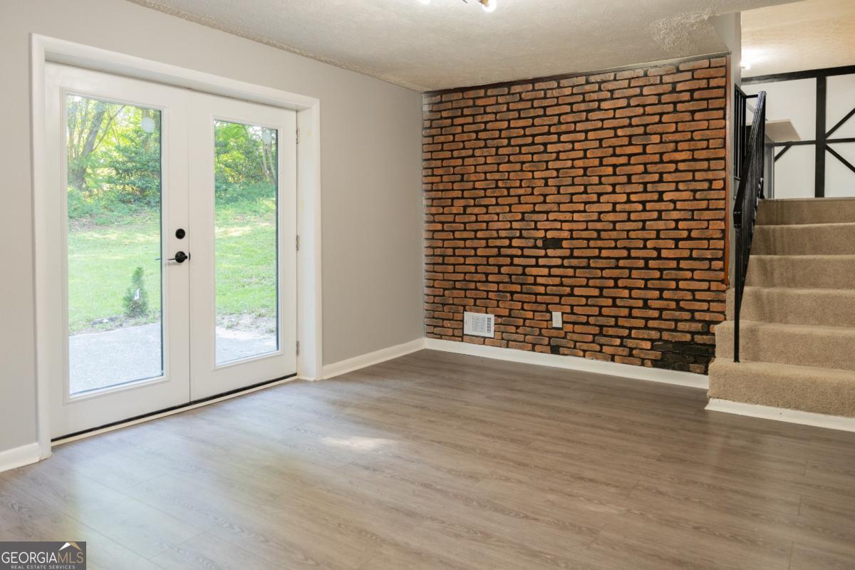 7367 Rountree Drive Property Photo 12