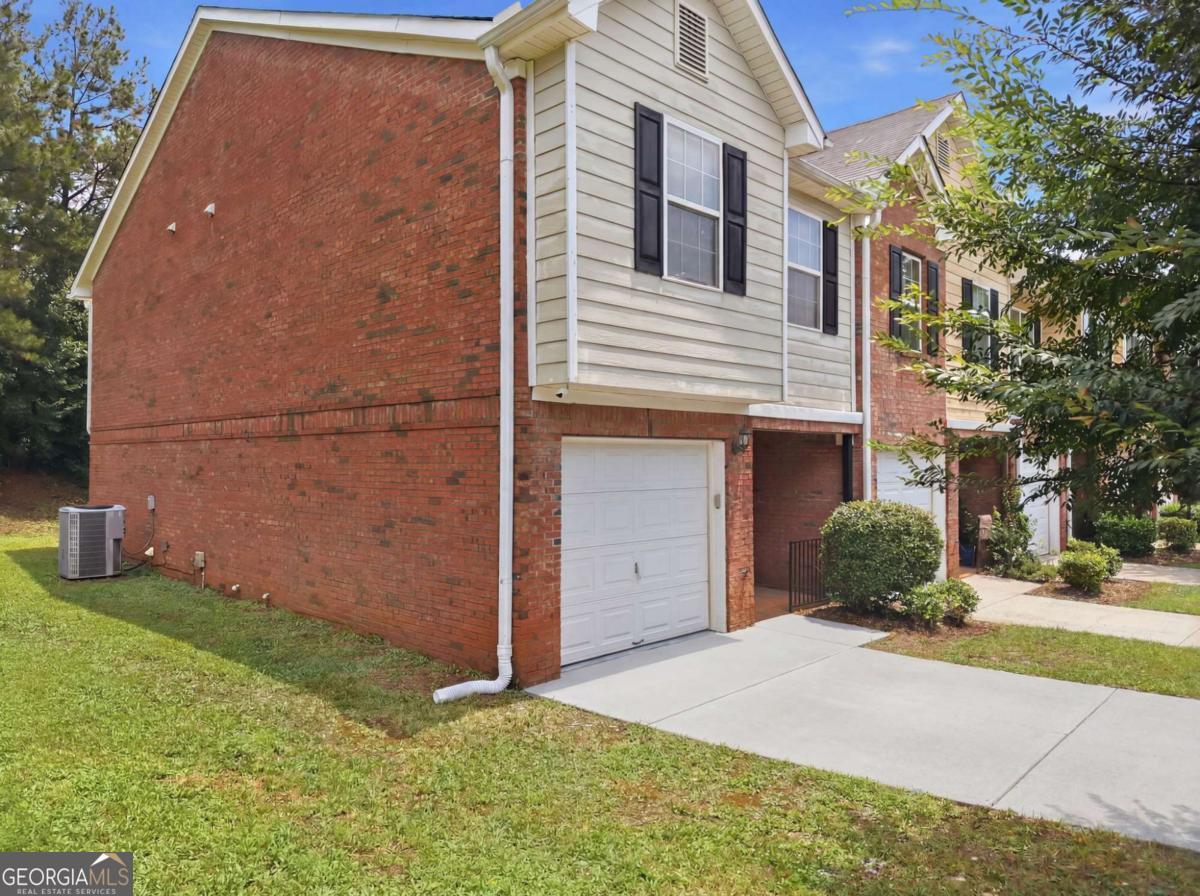 605 Magnolia Gardens Walk Property Photo 4