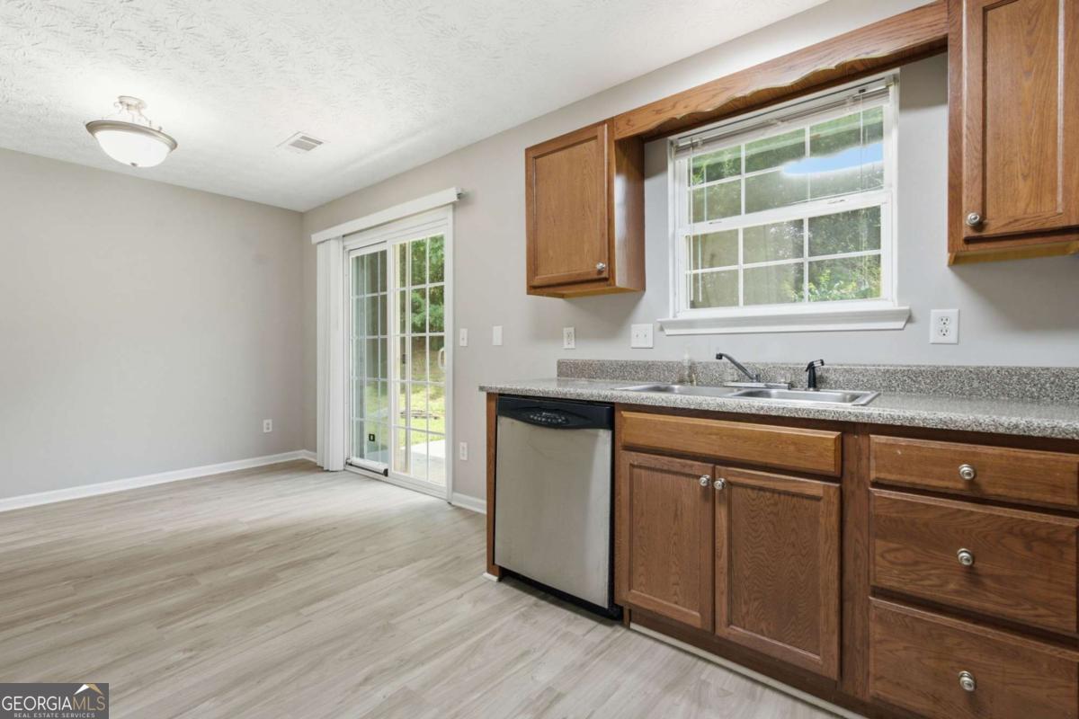 605 Magnolia Gardens Walk Property Photo 29