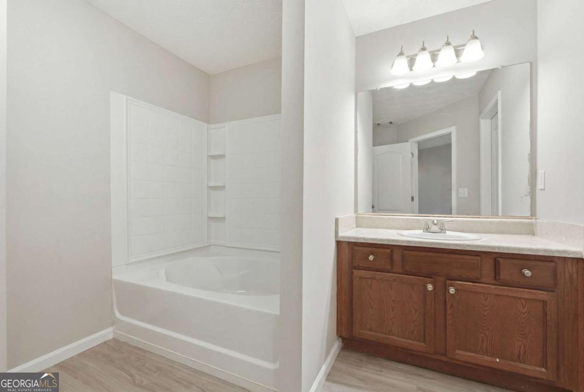 605 Magnolia Gardens Walk Property Photo 45