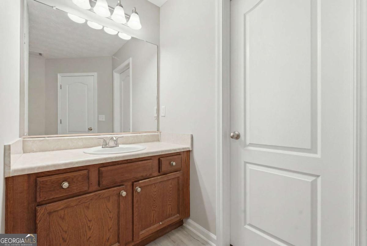 605 Magnolia Gardens Walk Property Photo 47