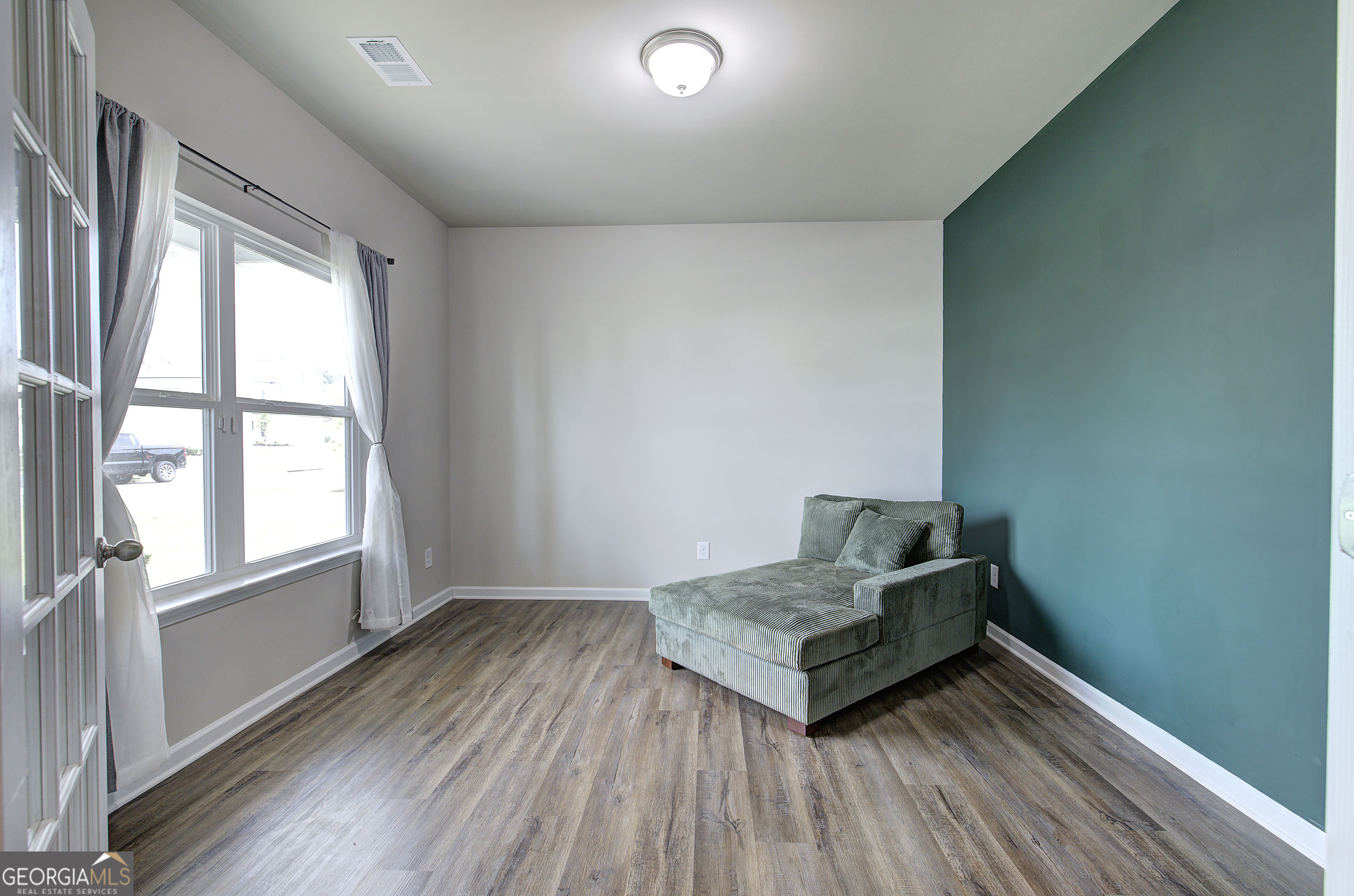 10 Westover Road Se Property Photo 6