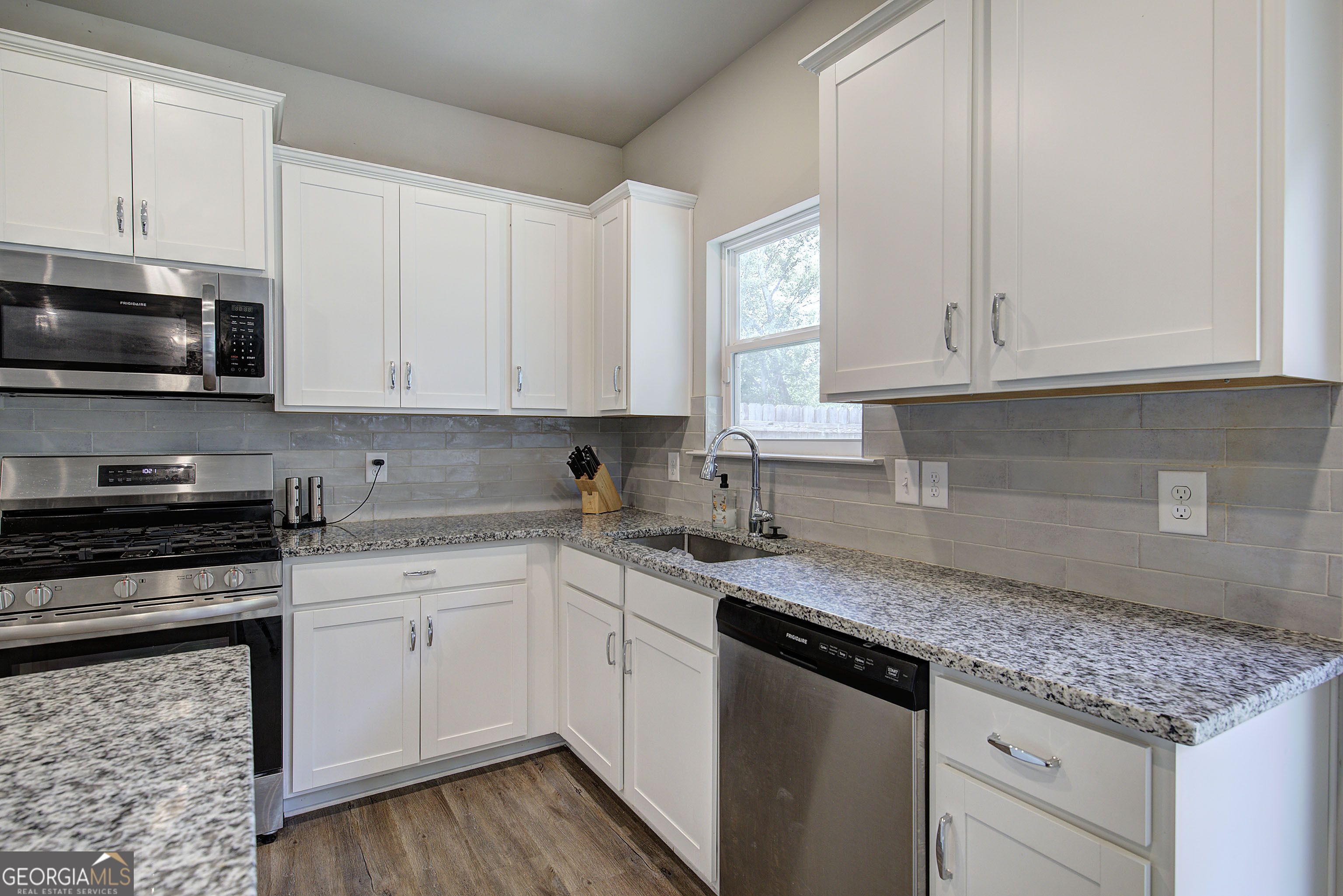 10 Westover Road Se Property Photo 9