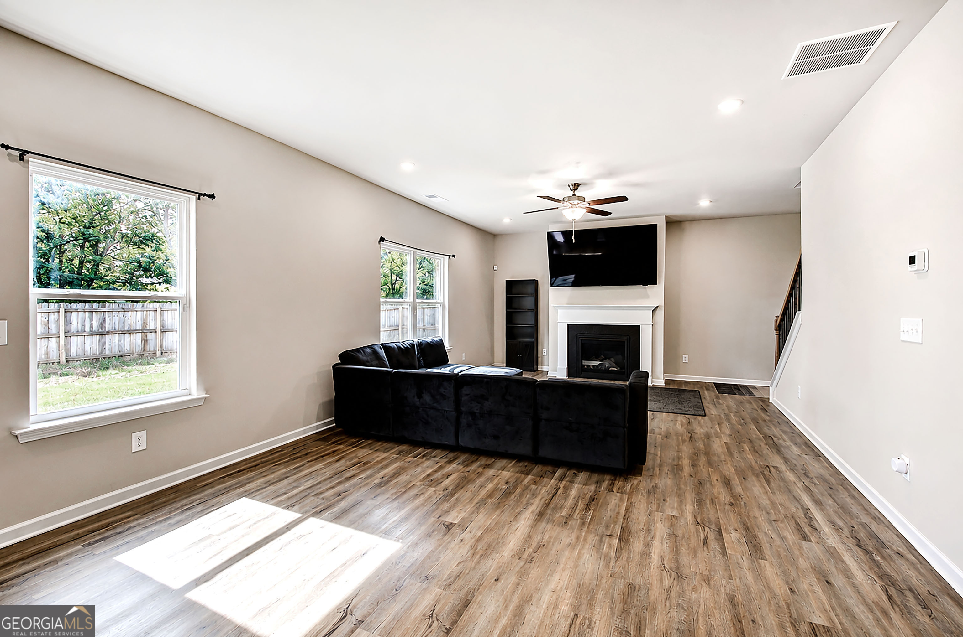 10 Westover Road Se Property Photo 12