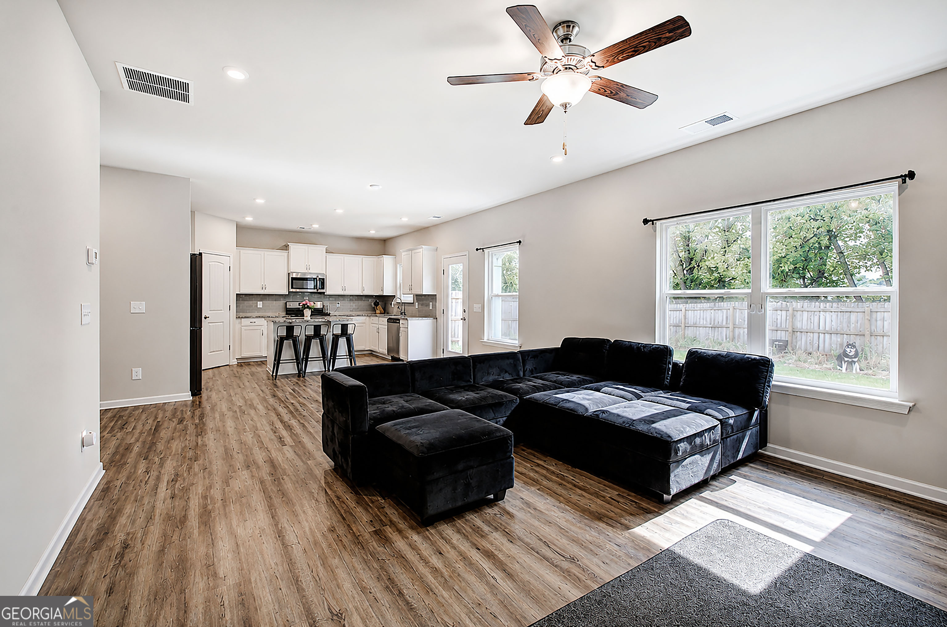 10 Westover Road Se Property Photo 15