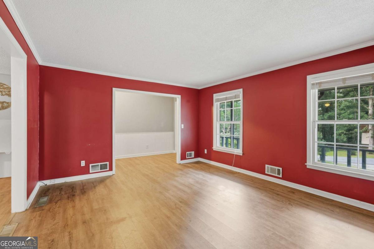 4362 White Oak Drive Property Photo 7