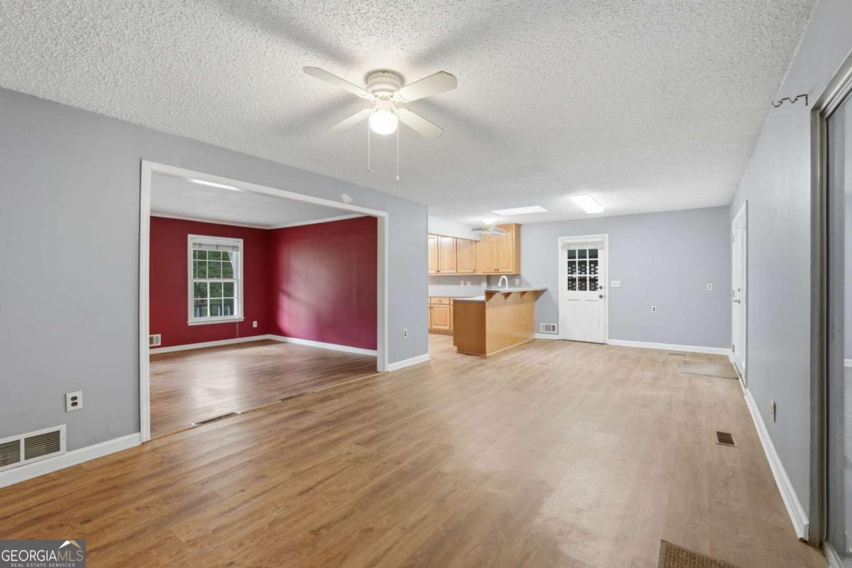 4362 White Oak Drive Property Photo 8