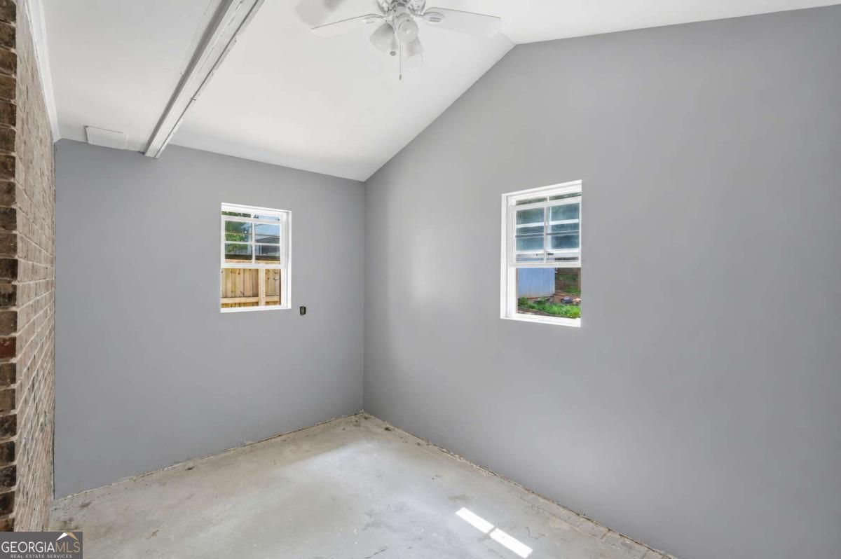 4362 White Oak Drive Property Photo 11