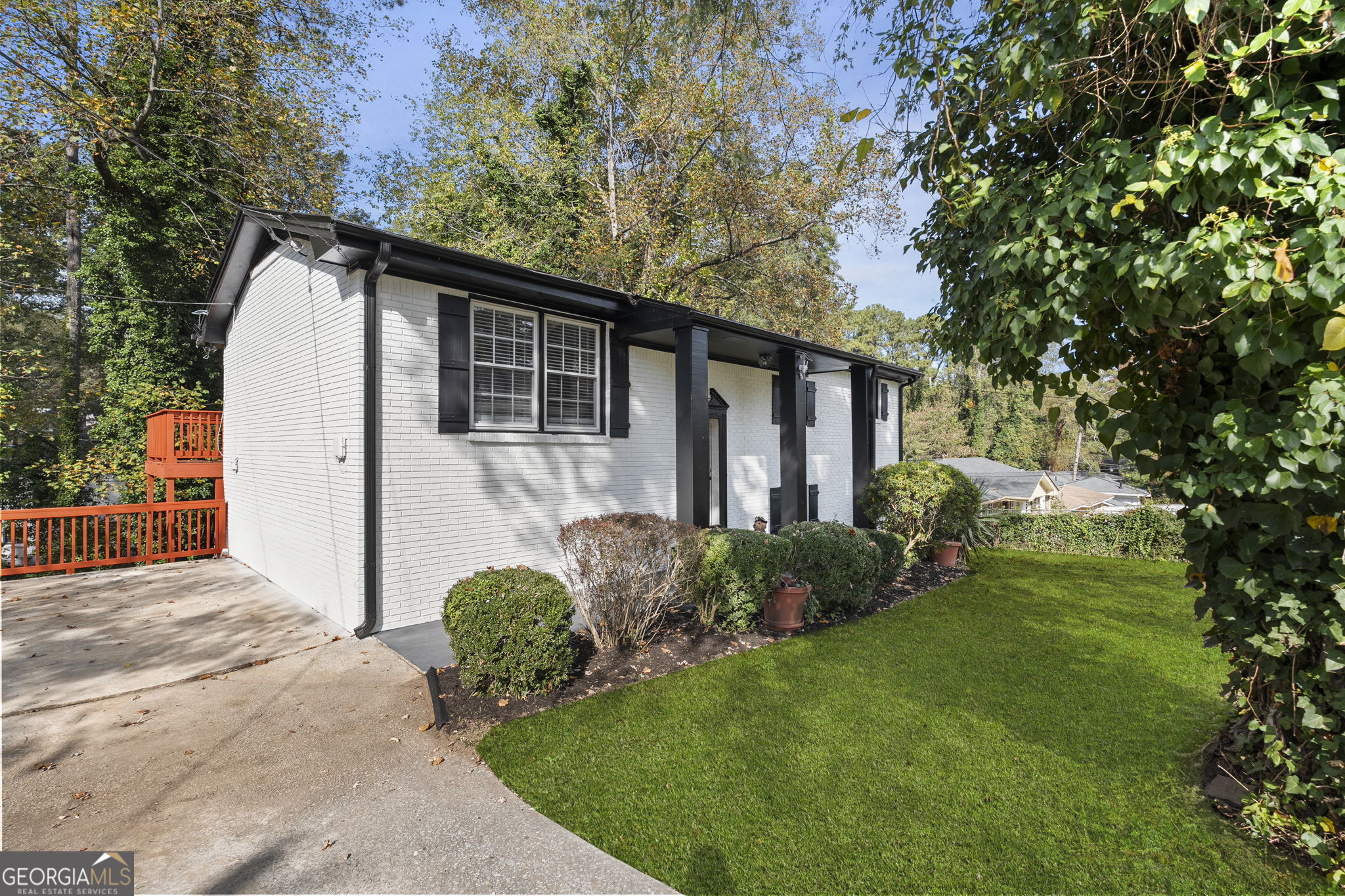 1969 Valley Ridge Drive Sw Property Photo 1