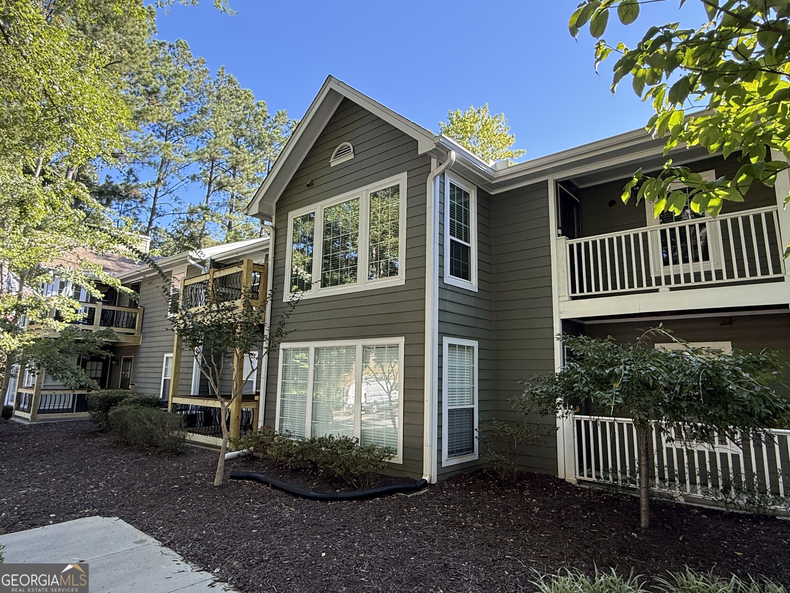 515 Berkeley Woods Drive Property Photo 1