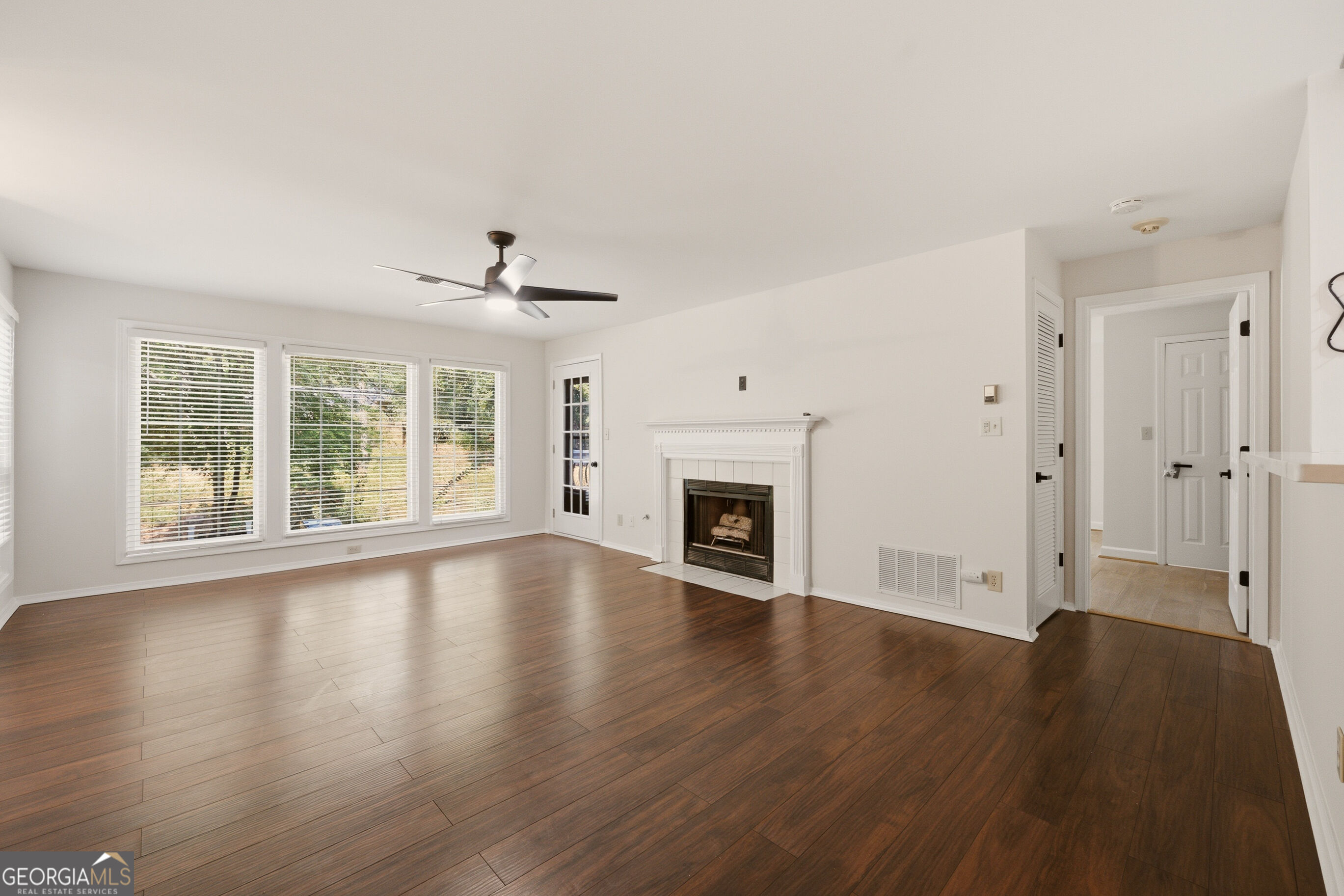 515 Berkeley Woods Drive Property Photo 5