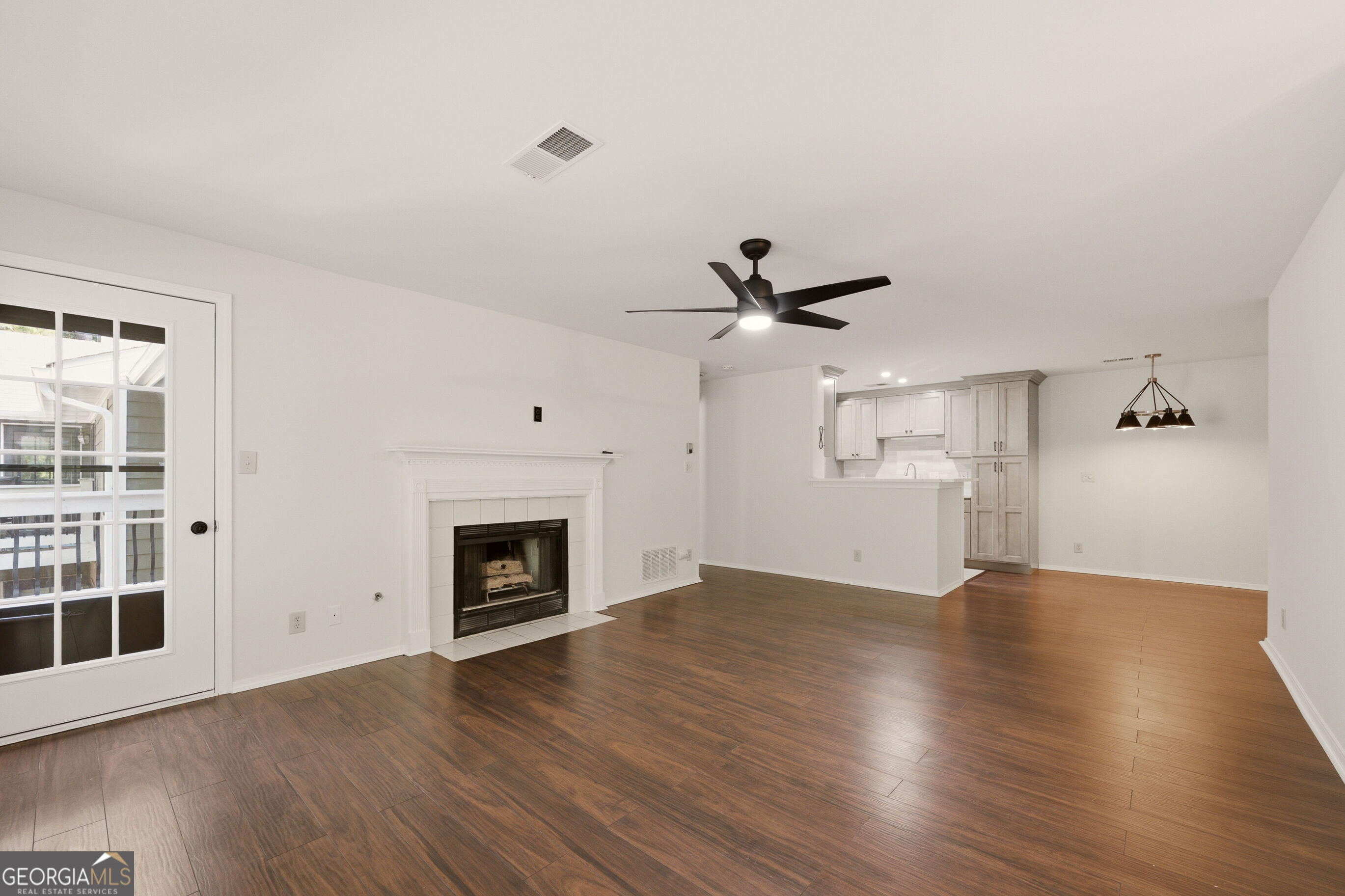 515 Berkeley Woods Drive Property Photo 8
