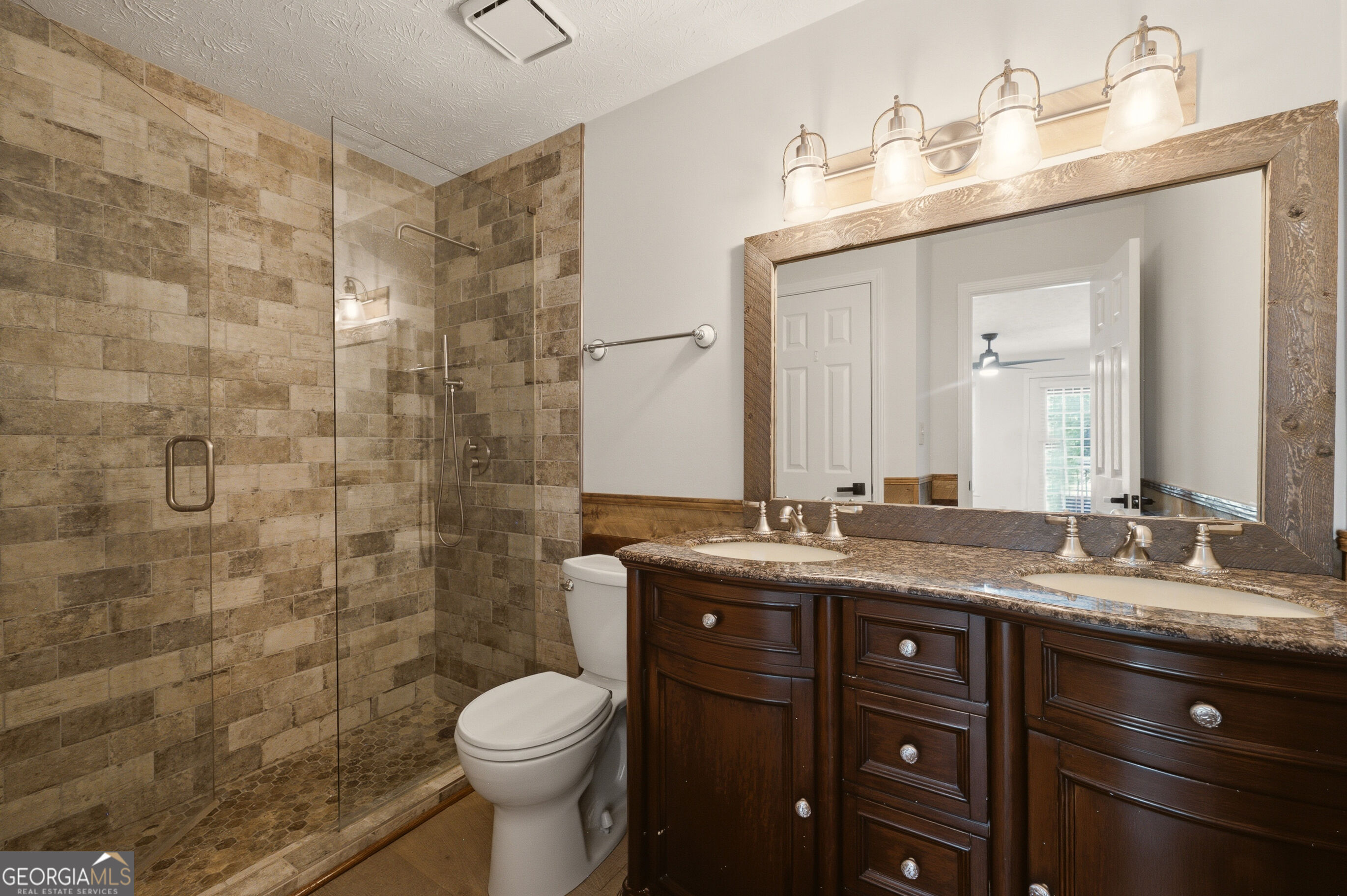 515 Berkeley Woods Drive Property Photo 17
