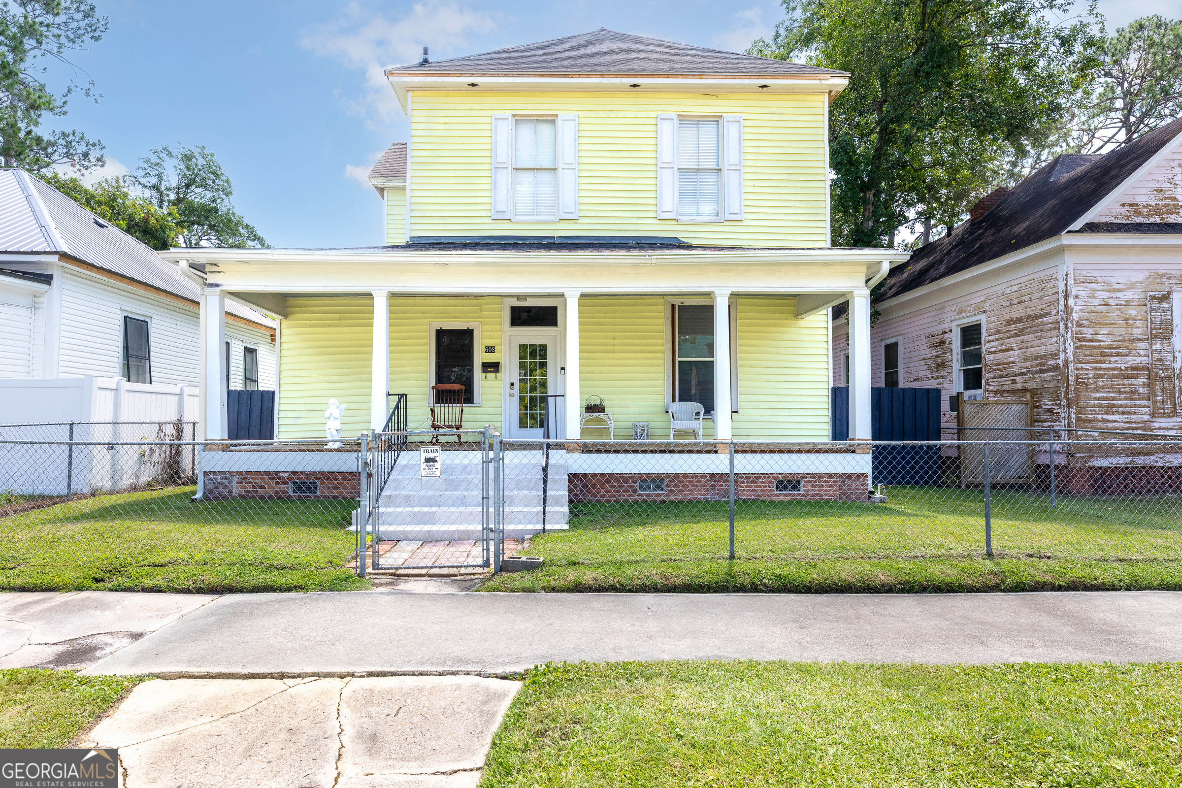 608 Ware Street Property Photo 1