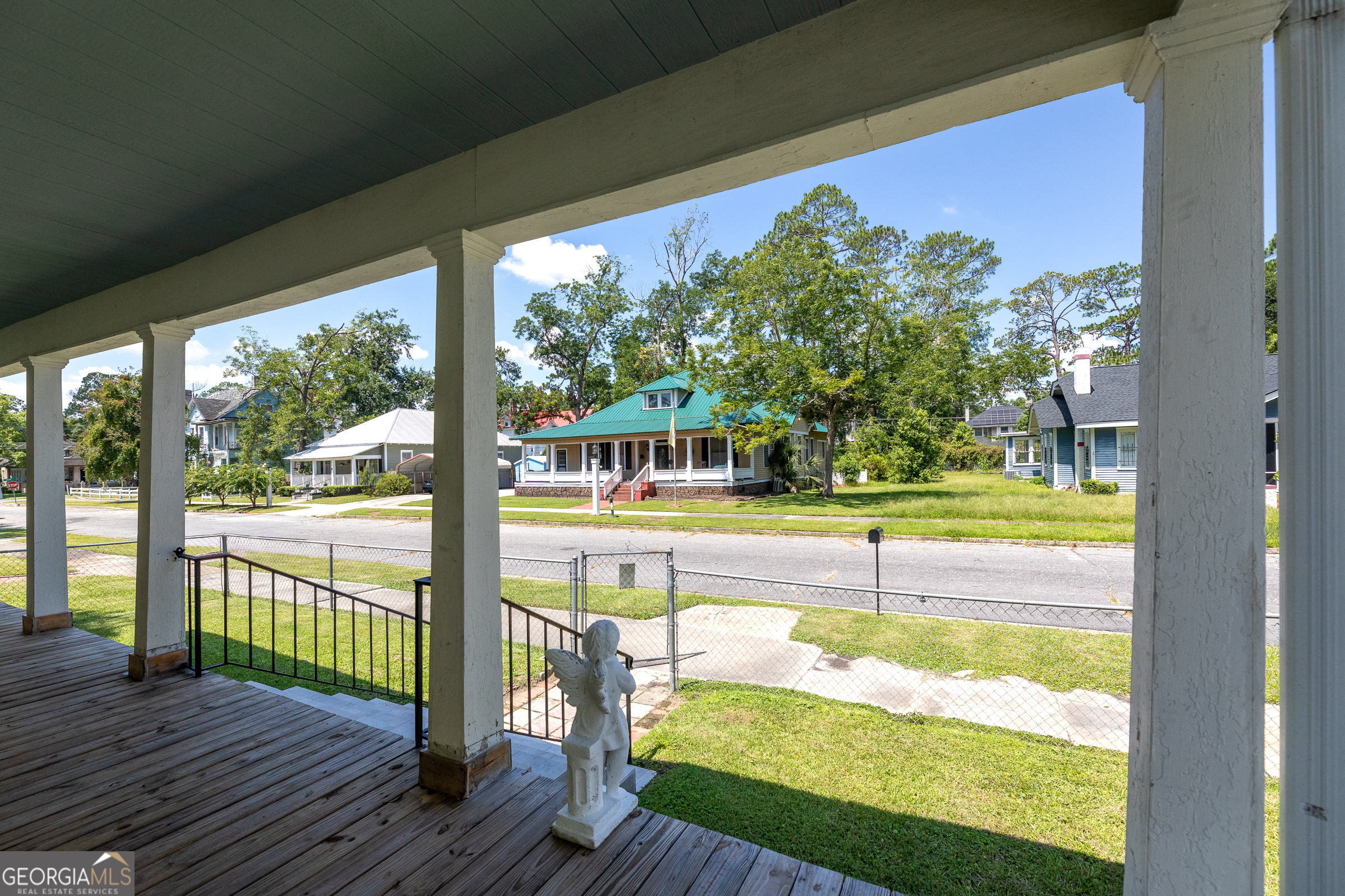 608 Ware Street Property Photo 8