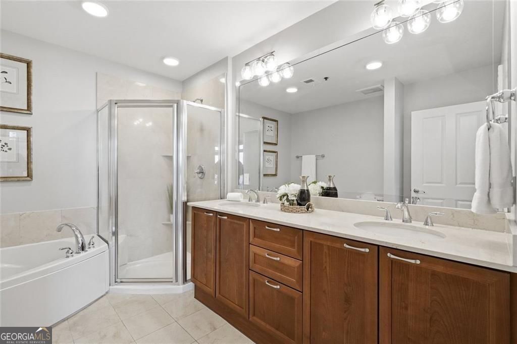 2881 Peachtree Road Ne # 1105 Property Photo 14