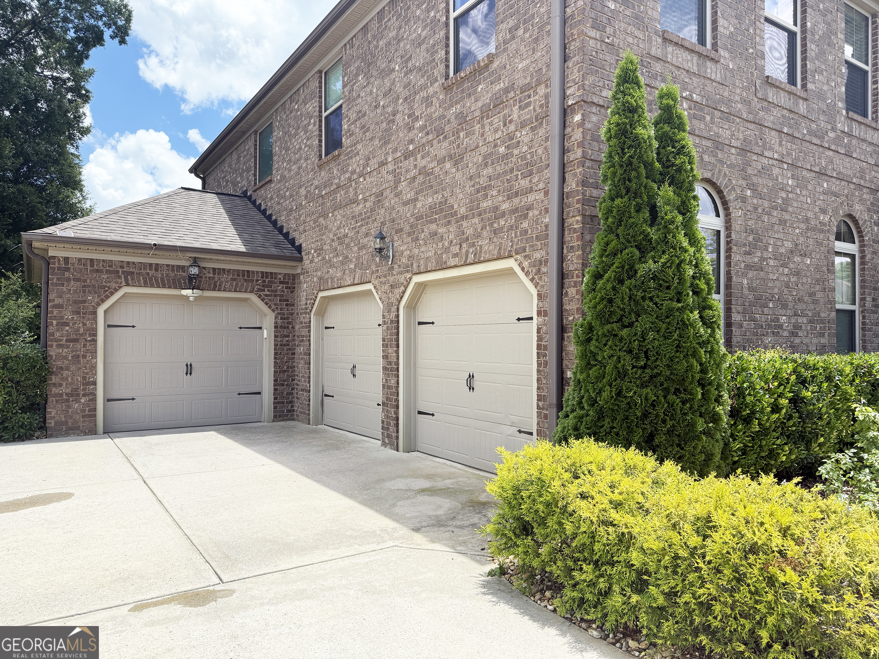 1869 Schofield Drive Property Photo 3