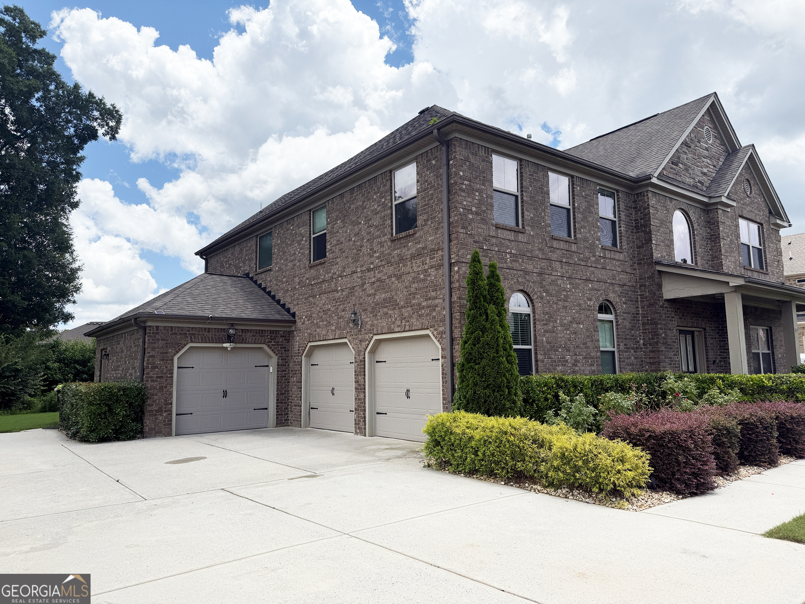 1869 Schofield Drive Property Photo 4