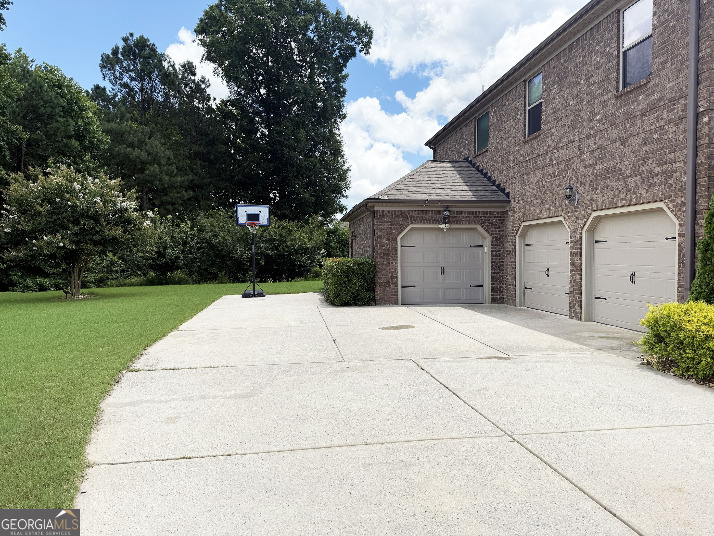 1869 Schofield Drive Property Photo 5