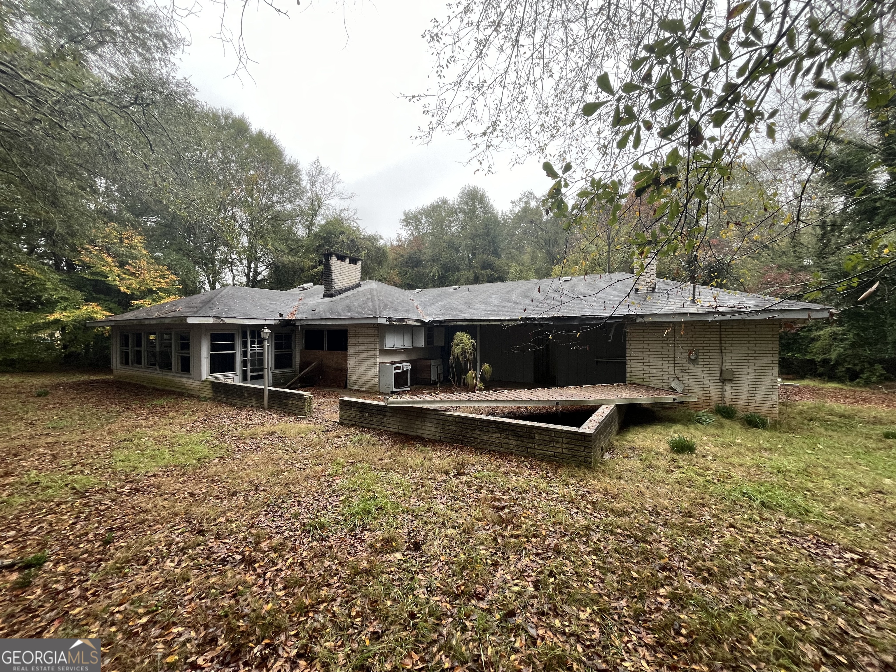 96 Fieldcrest Drive Property Photo 1