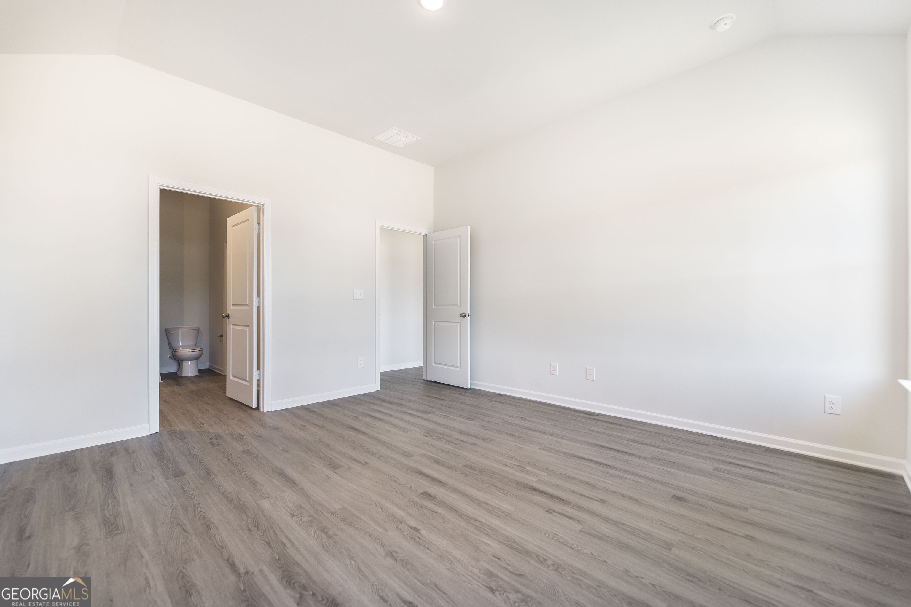 403 Georgian Walk Property Photo 16
