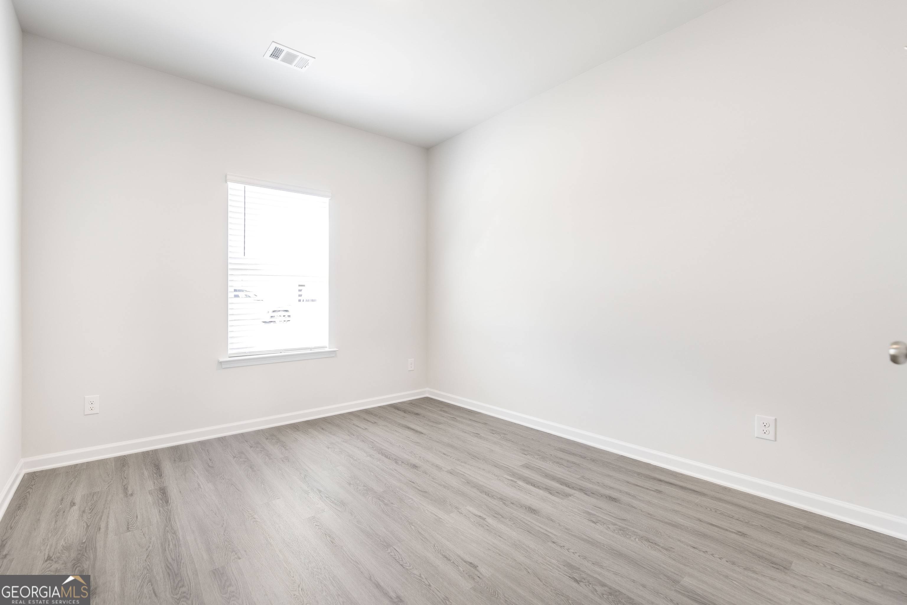 403 Georgian Walk Property Photo 24