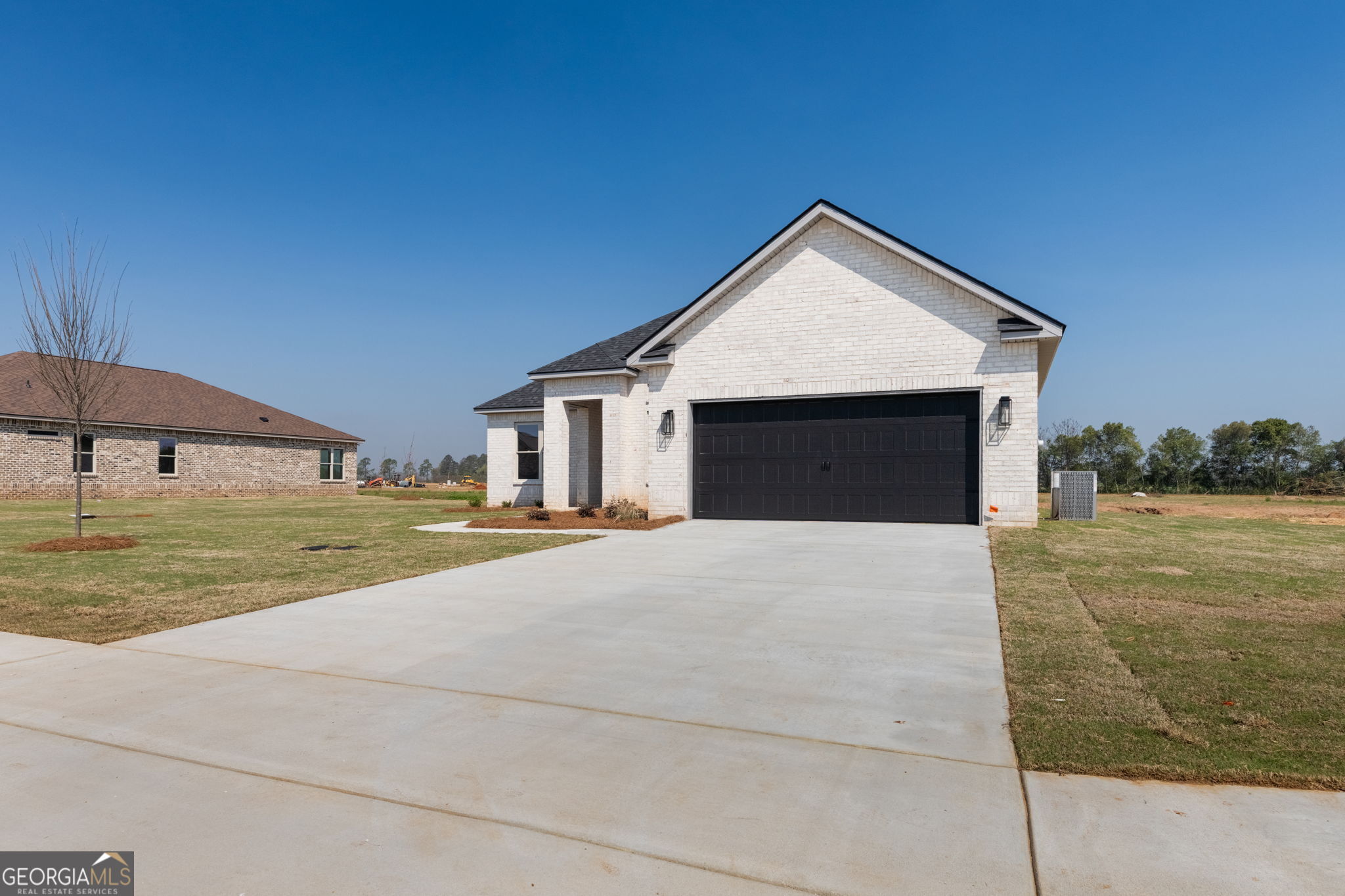 207 Farmland Circle Property Photo 3