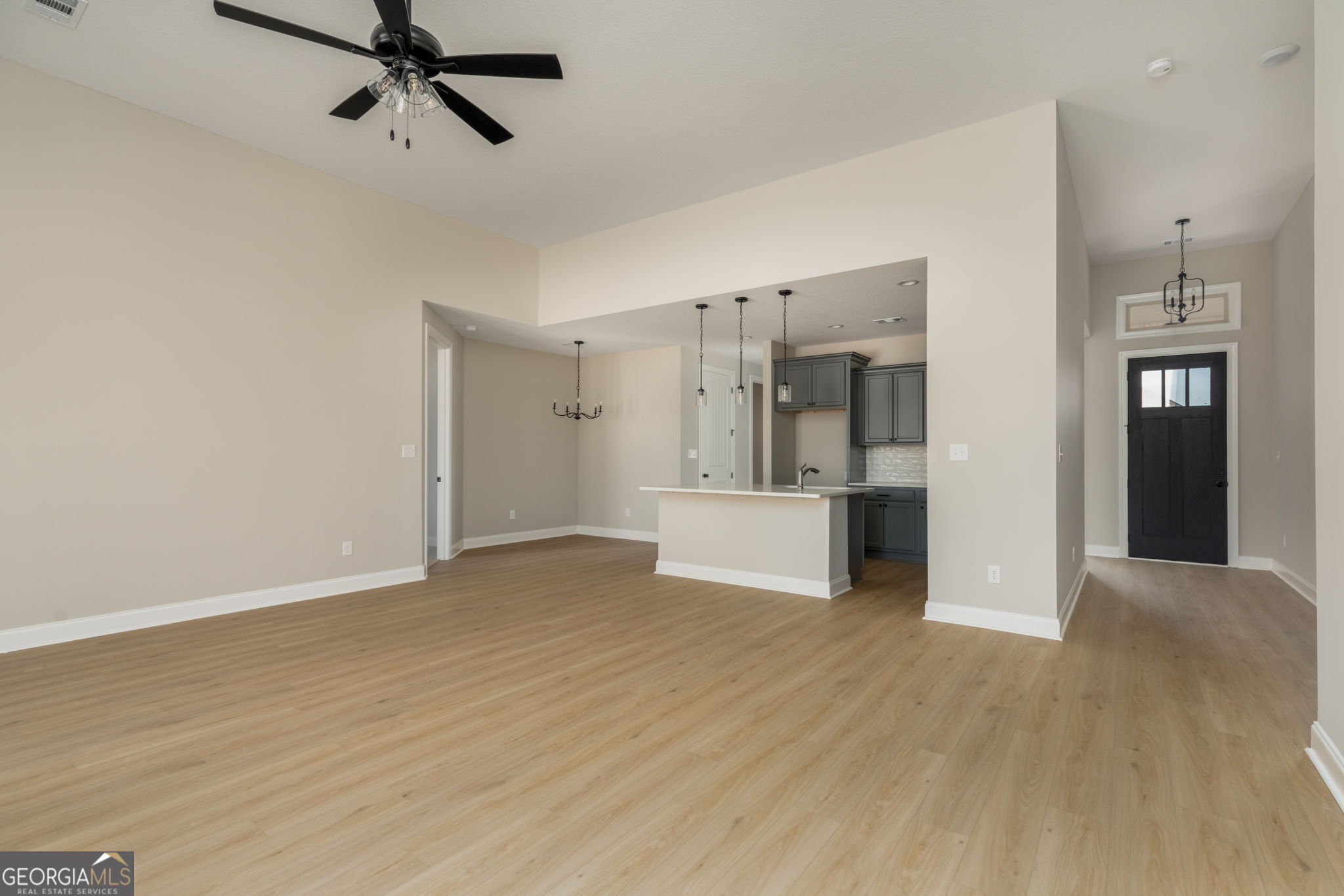 207 Farmland Circle Property Photo 8