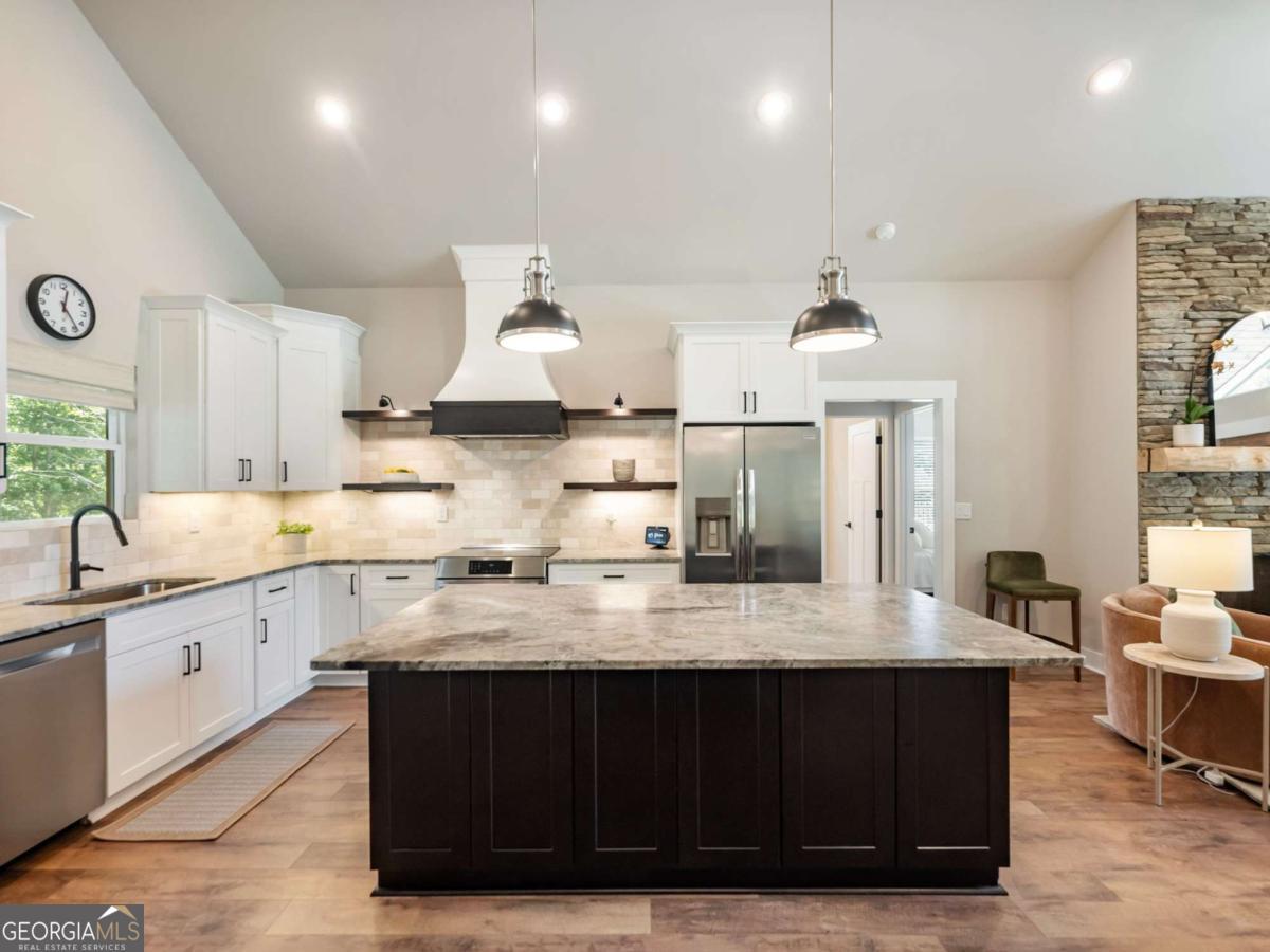 1320 Heads Ferry Road Property Photo 8