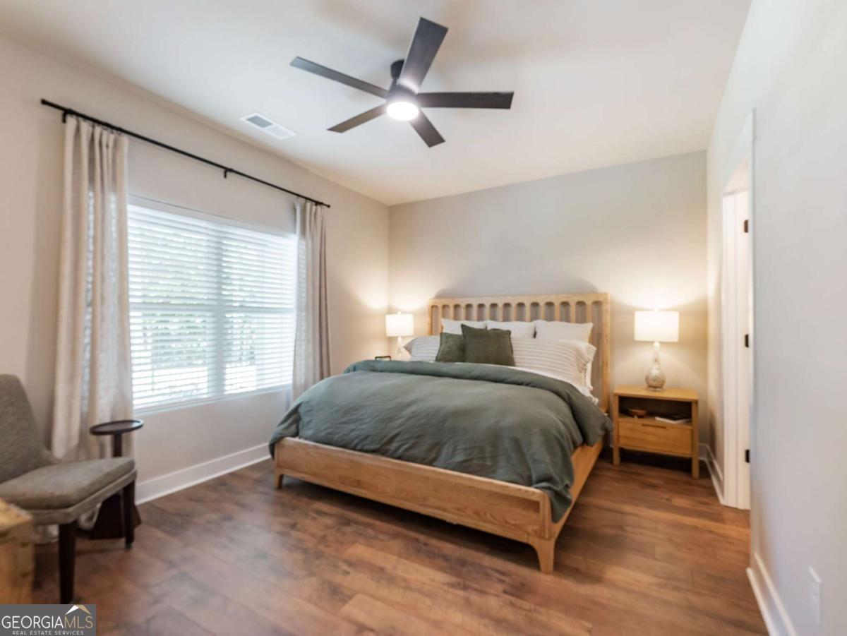 1320 Heads Ferry Road Property Photo 14