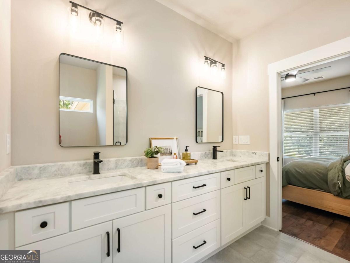 1320 Heads Ferry Road Property Photo 17