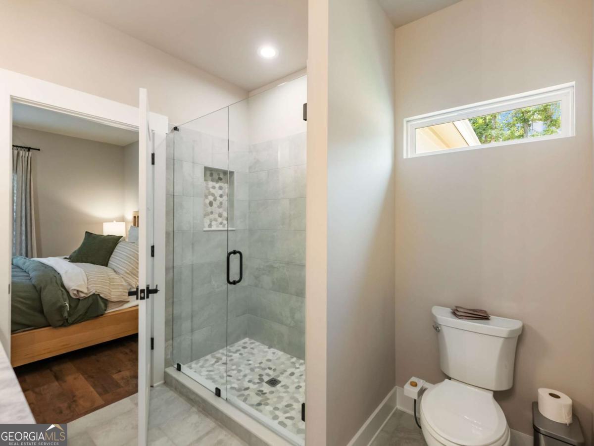 1320 Heads Ferry Road Property Photo 18