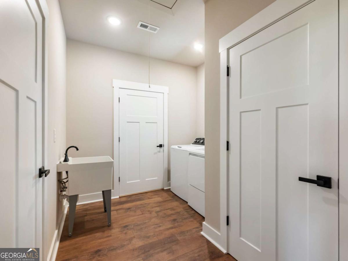 1320 Heads Ferry Road Property Photo 21